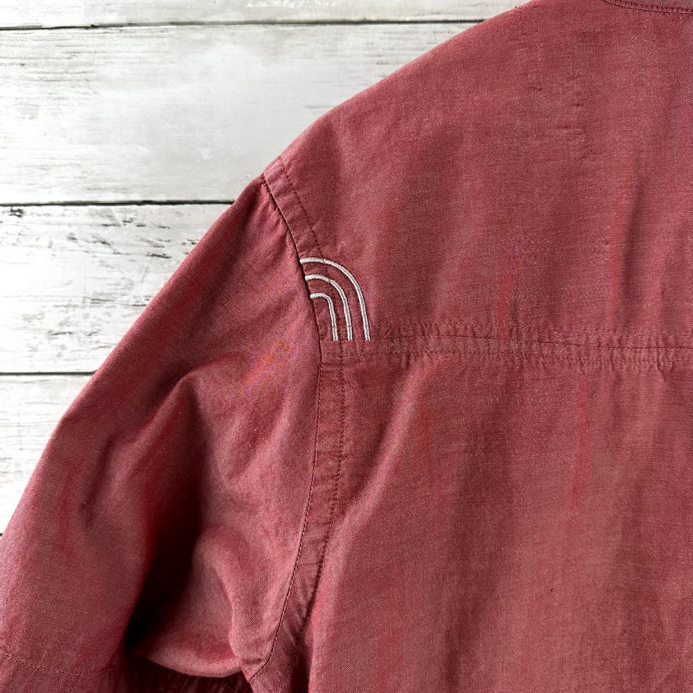 The North Face Short Sleeve‎ Button up Shirt Mens Red Size Medium Metallic - Picture 8 of 11